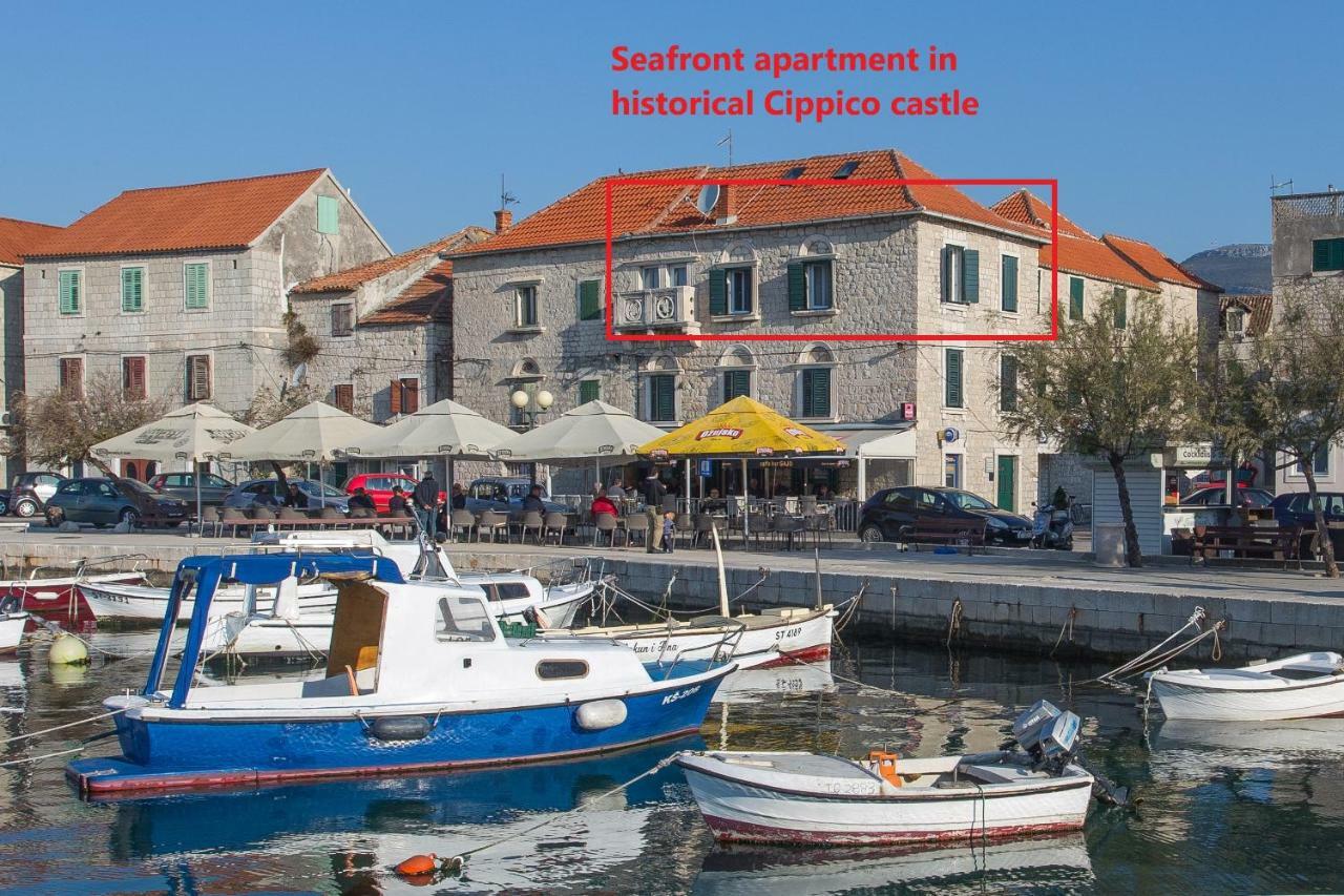 Seafront Apartment In Historical Cippico Castle Kastela Dış mekan fotoğraf