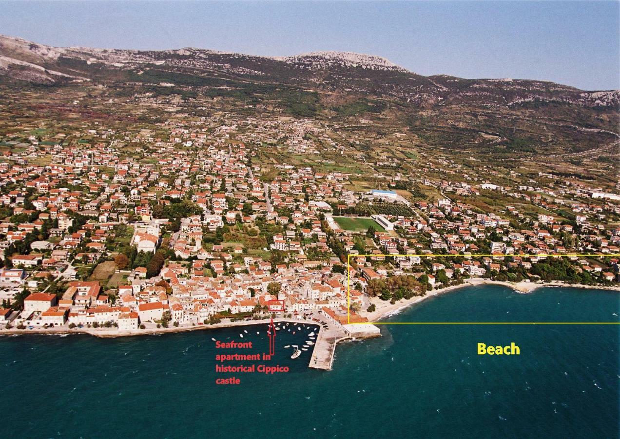 Seafront Apartment In Historical Cippico Castle Kastela Dış mekan fotoğraf